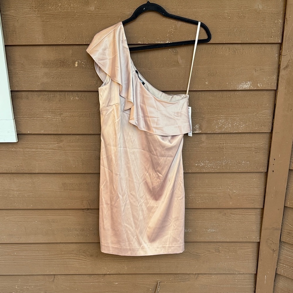 NWT Gianni Bini One-Shoulder Champagne Color Dress size 8